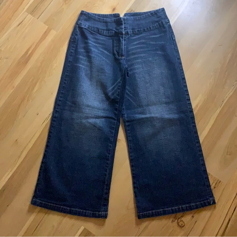 BEBE Cropped Flare Denim Jeans - Picture 5 of 8